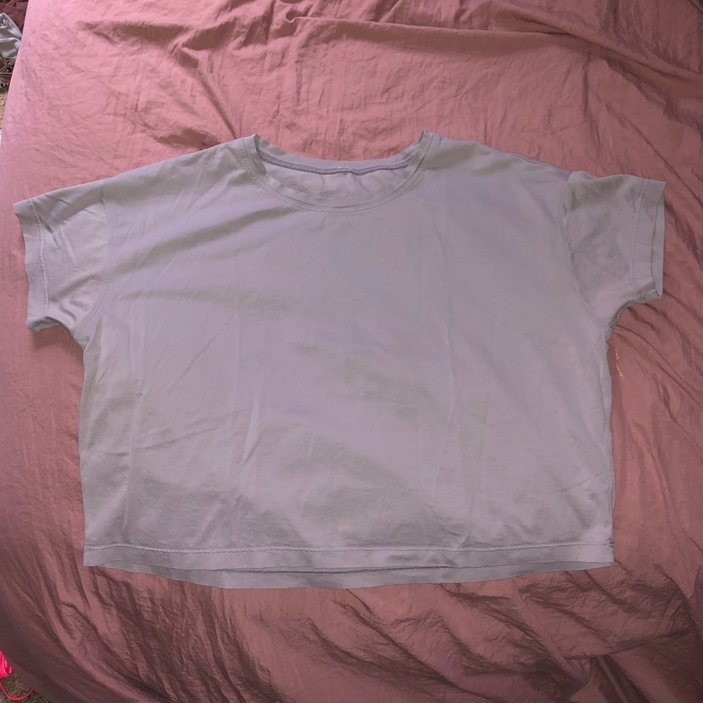 Lululemon crop top, size 6